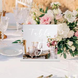 Letrero de número de mesa de acrílico transparente decoración de boda con base blanca elegante