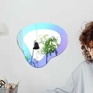 Miroir decoratif en acrylique iridescent avec autocollant mural degrade bleu violet.