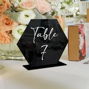 Letrero de número de mesa de acrílico negro con texto blanco para decoración de boda detalle