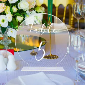 Letrero de número de mesa de acrílico transparente con base blanca, decoración de bodas.
