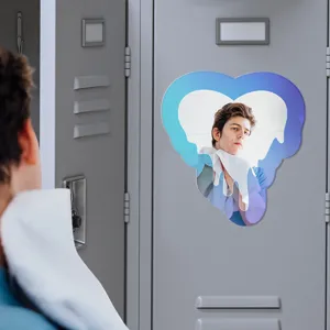 Miroir magnétique pour casier, miroir esthétique cœur irisé pour surface métallique d'école.