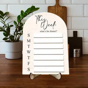 Tableau de menu hebdomadaire en bois avec design en arc, memo de table pour déco de cuisine.