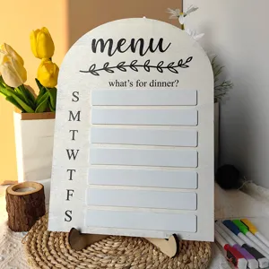 Tableau de menu hebdomadaire en bois avec bandes magnétiques, décoration de table de cuisine.