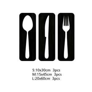 Set de déco murale de cuisine en bois avec silhouettes de cuillère couteau et fourchette.