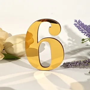 Goud spiegel acryl 3D nummer 6 decoratie ornament, stijlvolle muursticker detail.