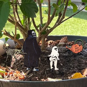 Funny wooden plant stakes mini pot decoration funny skeleton ghost plant accessories set