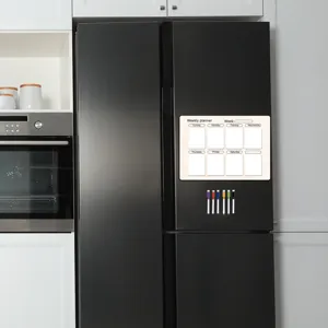 Tableau planificateur hebdomadaire magnetique avec des marqueurs pour refrigerateur.