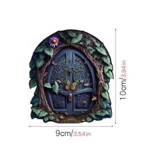 Houten sprookjeself deur detail, miniatuur elfjestuin decoratie ornament voor buitenbomen.