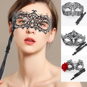 Venetiaanse Hollow Strass Metalen Masquerade Masker Handgreep Lasergesneden Oogmasker Voor Halloween Carnaval Feest Vrouwen