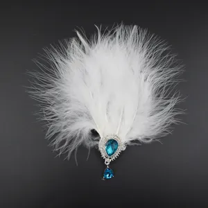 Pinza de pelo de pluma blanca con colgante de pedrería azul para accesorios de fiesta mujer.