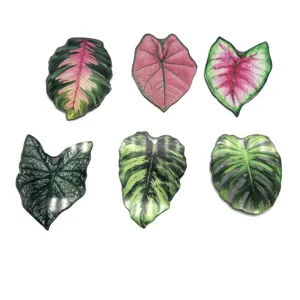Joli lot d'aimants de réfrigérateur en acrylique forme feuilles tropicales pour décoration.