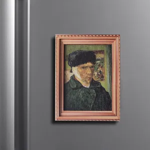 Vintage houten lijst koelkastmagneet met klassiek kunstschilderij voor keukendecor.