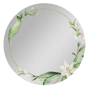 Detalle de espejo de casillero decorativo redondo con delicado diseño floral acuarela.
