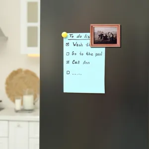 Vintage houten magnetische fotolijst koelkaststicker met klassiek kunstschilderij voor thuis.