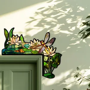 Decorazione angolo porta libellula loto in stile vetro colorato, elegante accento a parete.