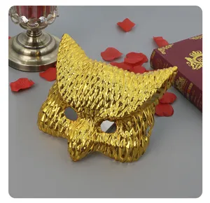 Gouden diermasker voor verkleedpartij, Halloween feestaccessoire, glanzend plastic ontwerp.