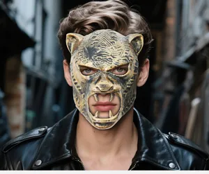 Maschera intera in plastica per festa di Halloween, realistico supporto per spettacoli teatrali.