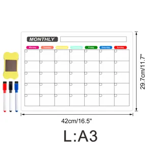 Detailansicht des magnetischen Monatskalender Whiteboards inklusive Zubehör und Maßen.