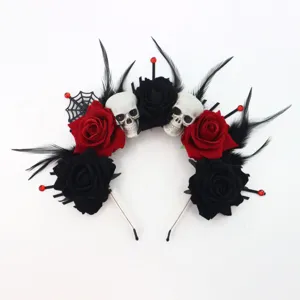 Cerchietto Halloween teschio rosa piuma accessorio capelli festa gotica vista principale