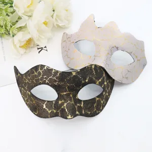Halloween masquerade halfgelaatsmasker set met gouden crackle ontwerp feestrekwisieten