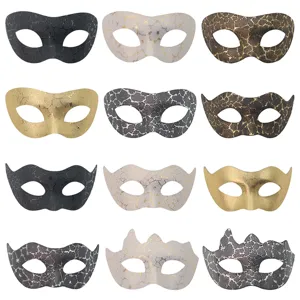 Masquerade maskerval voor Halloween feest, Venetiaanse halfgelaatsmaskers gevarieerd.
