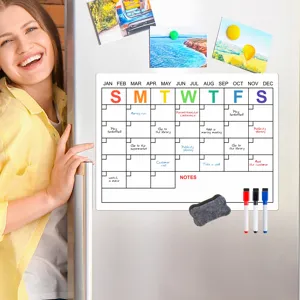Magnetischer Monatskalender Whiteboard für den Kühlschrank mit Markern für Planung.