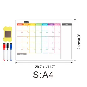 Magnetischer Monatskalender für den Kühlschrank mit Whiteboard-Stiften und Radierer.