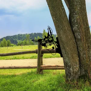 Metal garden animal tree peeking art, outdoor fence sculpture ornament, funny yard decor.