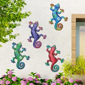Metal gecko wall art set, colorful lizard hanging decor for outdoor garden, fence, and home decoration.