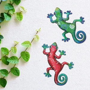 Metal gecko wall art outdoor garden hanging decor detail view showing vivid colors and floral patterns.