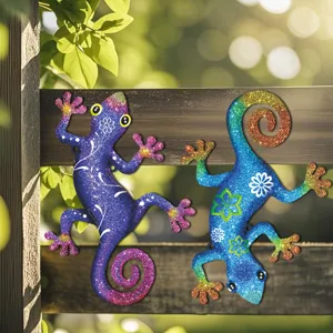 Metal gecko lizard outdoor hanging wall decor for garden fence yard home decoration detail