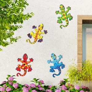 Metal gecko wall art detail, colorful lizard sculpture for outdoor garden fence home decor.