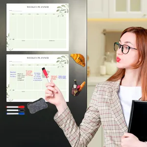 Magnetischer Wochenplaner Whiteboard Set für den Kühlschrank mit Markern und Notizen.