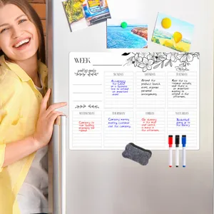 Magnetischer Wochenplaner Whiteboard für Kühlschrank mit Markern und Radiergummi.