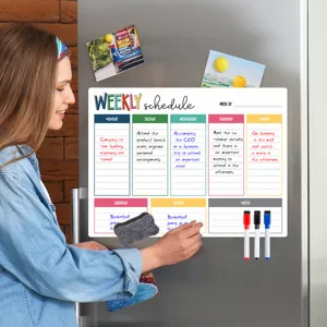Magnetischer Wochenkalender Whiteboard für Kühlschrank, trocken abwischbarer Planer mit Stiften.
