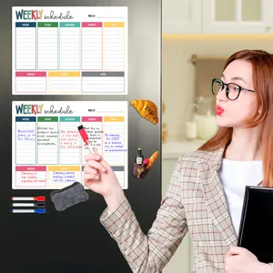 Magnetischer Wochenplaner Whiteboard für Kühlschrank mit Markern und Notiztafel.