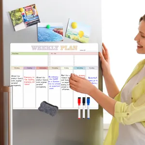 Magnetisches Wochenplaner Whiteboard für den Kühlschrank mit Stiften für tägliche Notizen.