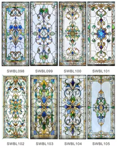 Detailansicht von viktorianischen Buntglas-Fensterfolie Mustern und statischen Aufklebern.