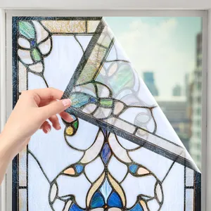 Viktorianischer Stil Buntglas Fensterfolie, dekorative statische Glasaufkleber Detailansicht.