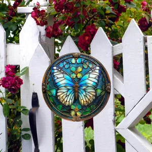 Hermosa decoración colgante de metal y vidrio tintado con diseño de mariposa para jardín.