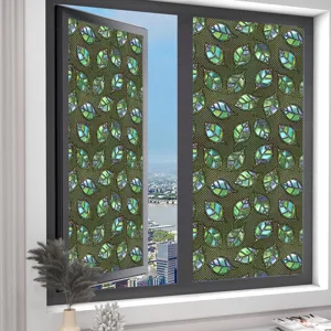 Decoratieve PVC retro gebrandschilderd glas raamfolie met een kleurrijk bladpatroon.