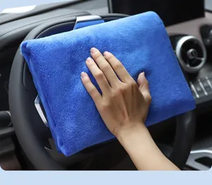 Thickened microfiber car washing towel, super absorbent cleaning cloth for auto detailing.