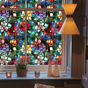 Film pour vitrage teinté à motif floral coloré, idéal pour la décoration de fenêtres.