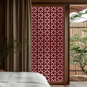 Film de fenêtre géométrique rouge et blanc décoratif pour intimité et protection UV sur verre.