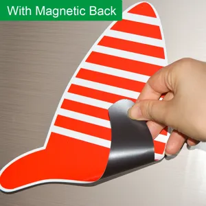 Dettaglio adesivo magnetico porta garage pupazzo di neve con supporto magnetico flessibile.