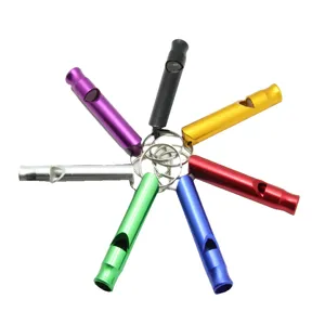 Sifflets de survie d'urgence en alliage d'aluminium colorés avec porte-clés pour le plein air.
