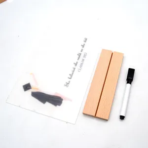 Graduation acryl plaque desktop display standaard met houten basis en DIY stift decoratie.