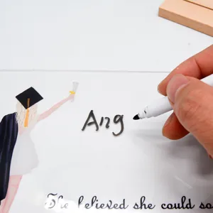 Gepersonaliseerd acryl afstudeerbord DIY bureau decoratie cadeau met houten basis beschrijfbaar.