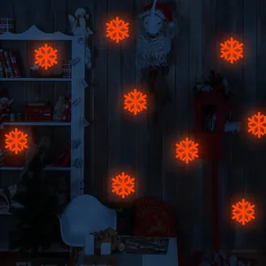 Adesivi murali con fiocchi di neve luminosi di Natale per decorazioni festa dettagli.