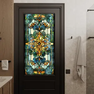 Raamfolie detail, vintage bloemen patroon, kleurrijke privacy glassticker voor deuren thuis.